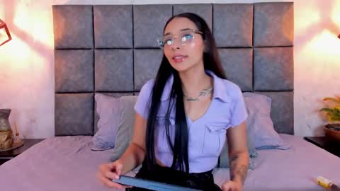 roseaurora online show from 05.04.26
