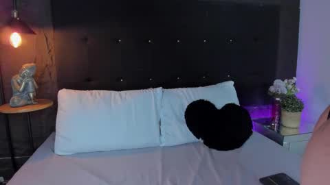 Rose  online show from 11.25.25