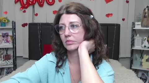 Snapshot of rosehille chatting on 05.28.26 RoseHille online show from 05.28.26