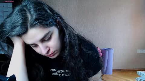 Snapshot of roselina_ chatting on 02.10.26 Rose online show from 02.10.26