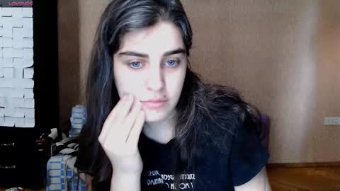 Snapshot of roselina_ chatting on 02.12.26 Rose online show from 02.12.26