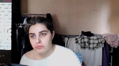 Snapshot of roselina_ chatting on 03.16.26 Rose online show from 03.16.26