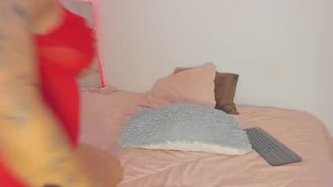 Snapshot of roselyn_caprice chatting on 07.23.26 roselyn online show from 07.23.26