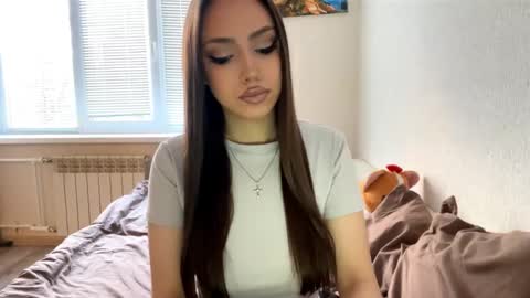 Mimi online show from 11.02.25