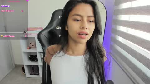 Snapshot of roseparis chatting on 11.07.25 Nat online show from 11.07.25