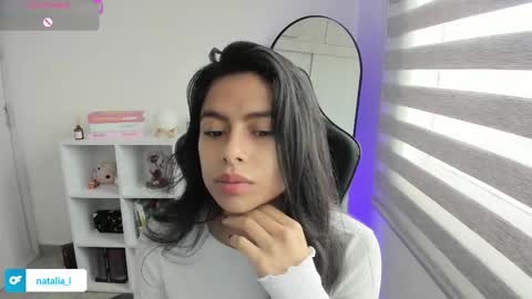 Snapshot of roseparis chatting on 11.12.25 Nat online show from 11.12.25