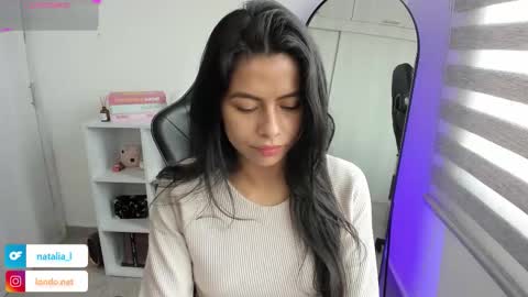 Snapshot of roseparis chatting on 12.05.25 Nat online show from 12.05.25