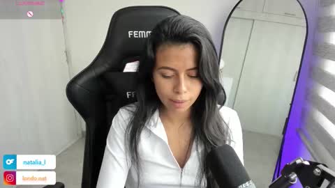 Snapshot of roseparis chatting on 01.05.26 Nat online show from 01.05.26