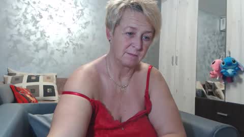 Lovepinklilly online show from 10.18.25