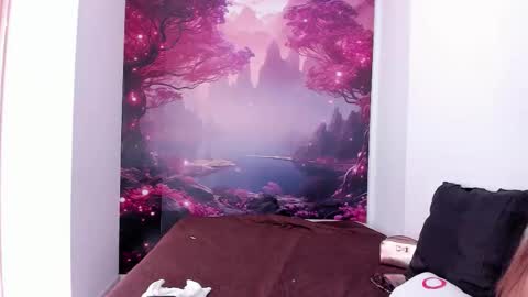 Snapshot of rosestark chatting on 12.22.25 RoseStark online show from 12.22.25