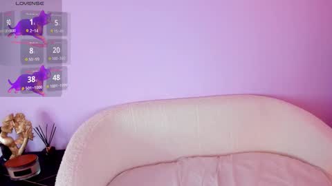 Snapshot of rosetatt chatting on 11.15.25 Nataly online show from 11.15.25