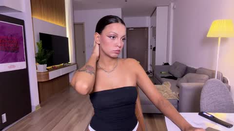 Roshelle online show from 05.09.26