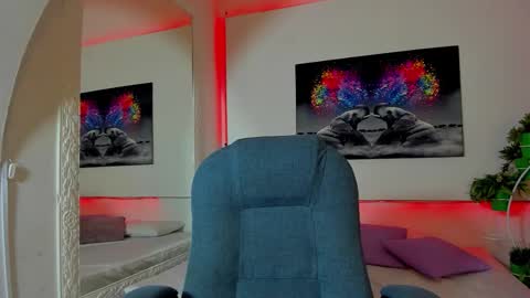 Snapshot of rosi_cooper chatting on 11.23.25 rosi_cooper online show from 11.23.25