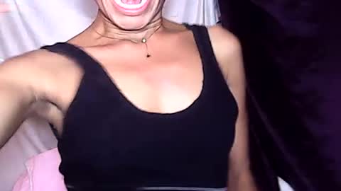 Snapshot of rosie6601 chatting on 07.16.26 rosie6601 online show from 07.16.26