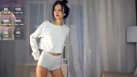 Snapshot of rositabegolli chatting on 10.19.25 Edwina online show from 10.19.25