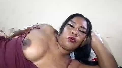 Snapshot of rosmerynava chatting on 10.31.25 rosmerynavarro online show from 10.31.25