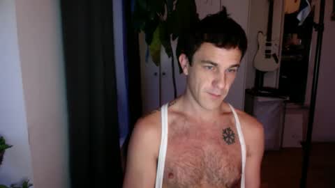 Snapshot of rosscollab chatting on 12.02.25 RossCollab online show from 12.02.25