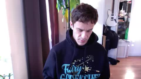 Snapshot of rosscollab chatting on 12.03.25 RossCollab online show from 12.03.25