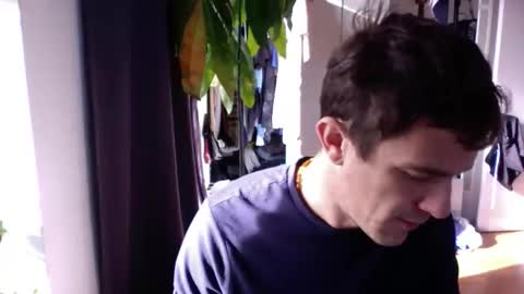 Snapshot of rosscollab chatting on 12.05.25 RossCollab online show from 12.05.25