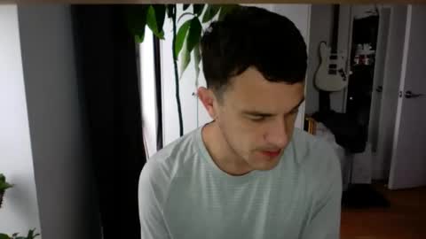 Snapshot of rosscollab chatting on 12.14.25 RossCollab online show from 12.14.25