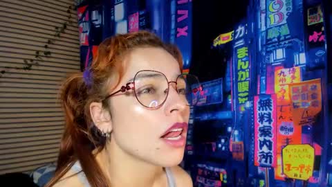Snapshot of rosse_25 chatting on 02.21.25 Would you like to help me with supplementation and sports suits so I can compete in powerlifting online show from 02.21.25