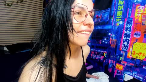 Snapshot of rosse_25 chatting on 03.08.25 Would you like to help me with supplementation and sports suits so I can compete in powerlifting online show from 03.08.25