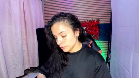 Snapshot of rosse_25 chatting on 09.17.25 Would you like to help me with supplementation and sports suits so I can compete in powerlifting online show from 09.17.25