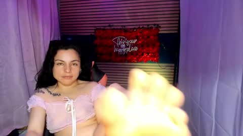 Snapshot of rosse_25 chatting on 09.19.25 Would you like to help me with supplementation and sports suits so I can compete in powerlifting online show from 09.19.25