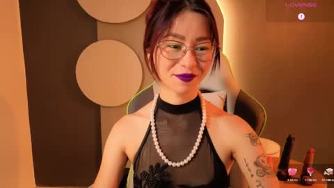 Snapshot of rosse_98_ chatting on 05.14.26 Miss Rosse online show from 05.14.26