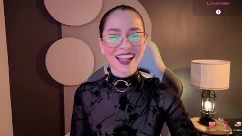 Snapshot of rosse_98_ chatting on 06.08.26 Miss Rosse online show from 06.08.26