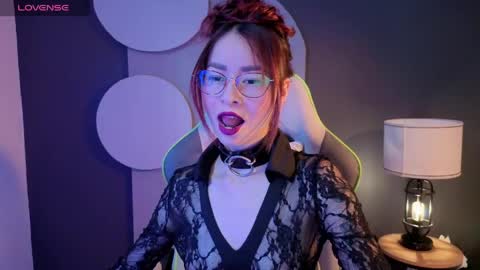 Snapshot of rosse_98_ chatting on 06.09.26 Miss Rosse online show from 06.09.26