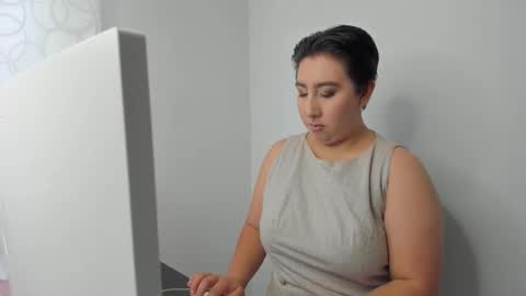 Snapshot of rossedemond30 chatting on 02.12.26 ROSSE DEMOND online show from 02.12.26