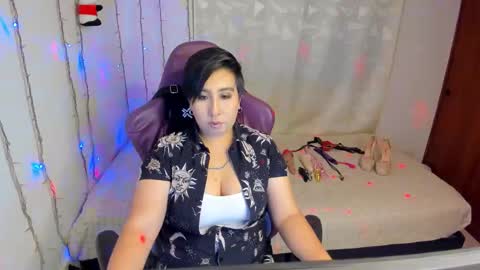 Snapshot of rossedemond30 chatting on 02.21.26 ROSSE DEMOND online show from 02.21.26