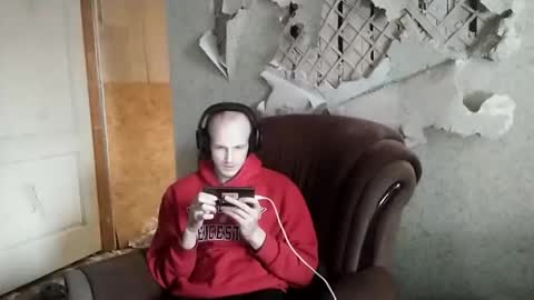 Snapshot of rostislav00 chatting on 12.10.24 Ros online show from 12.10.24