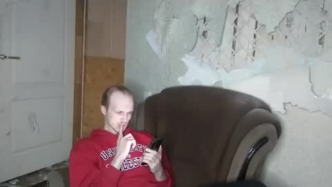 Snapshot of rostislav00 chatting on 12.11.24 Ros online show from 12.11.24