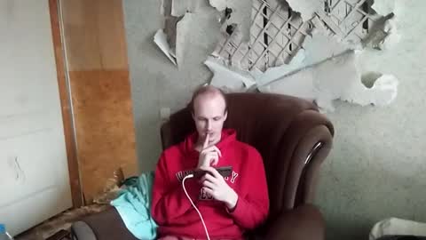 Snapshot of rostislav00 chatting on 12.19.24 Ros online show from 12.19.24
