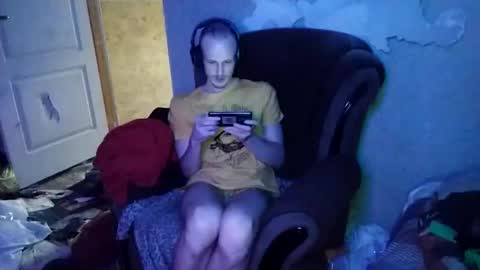 Snapshot of rostislav00 chatting on 12.25.24 Ros online show from 12.25.24