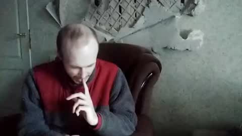 Snapshot of rostislav00 chatting on 03.01.25 Ros online show from 03.01.25