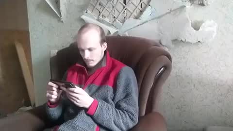 Snapshot of rostislav00 chatting on 03.03.25 Ros online show from 03.03.25