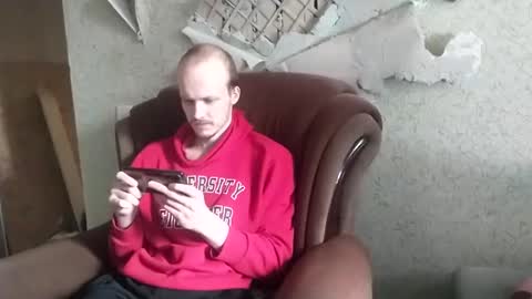 Snapshot of rostislav00 chatting on 03.06.25 Ros online show from 03.06.25