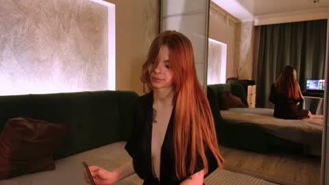 rosy_black_ online show from 12.08.24