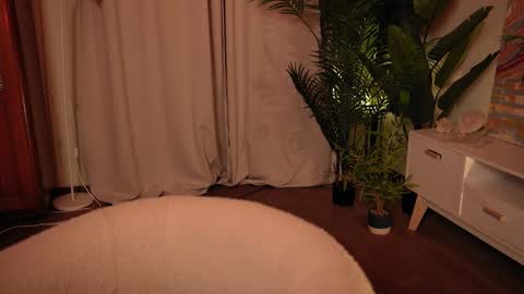 rosy_petal online show from 09.16.25