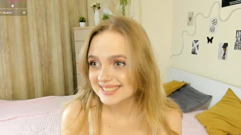 Snapshot of rosy_sigh chatting on 04.30.26 Im Luna online show from 04.30.26
