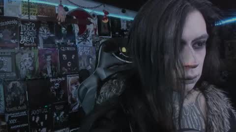 Snapshot of rotten_dreams chatting on 12.19.25 rot online show from 12.19.25