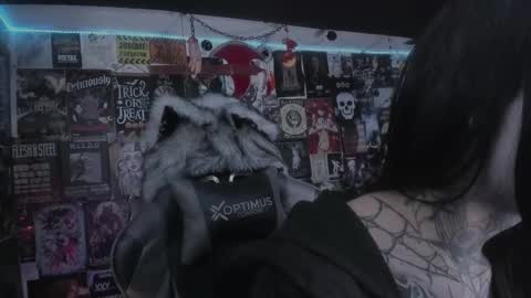 Snapshot of rotten_dreams chatting on 02.11.26 rot online show from 02.11.26