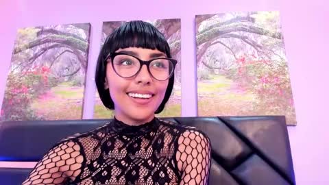 Snapshot of roulyy chatting on 01.11.25  JESSY ROULY online show from 01.11.25