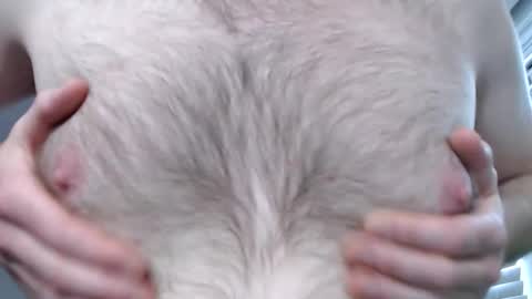 Snapshot of roundpipe7573 chatting on 10.19.25 vin lulz online show from 10.19.25