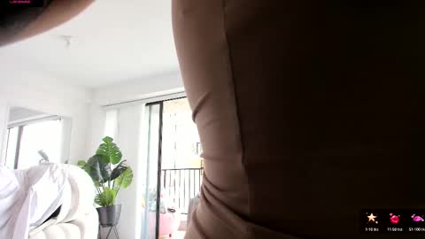 Snapshot of rouse_hallberg_ chatting on 09.22.25 DREAM online show from 09.22.25