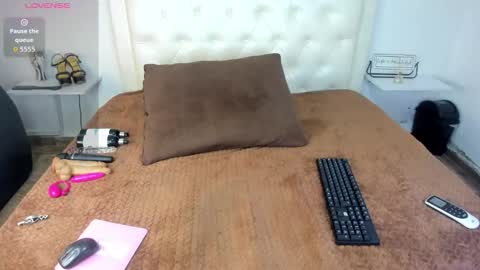 rouse_sexy_hotxx77 online show from 10.22.25