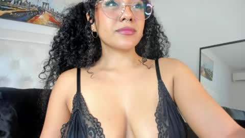 Snapshot of rouse_sexy_hotxx77 chatting on 05.15.26 rouse_sexy_hotxx77 online show from 05.15.26